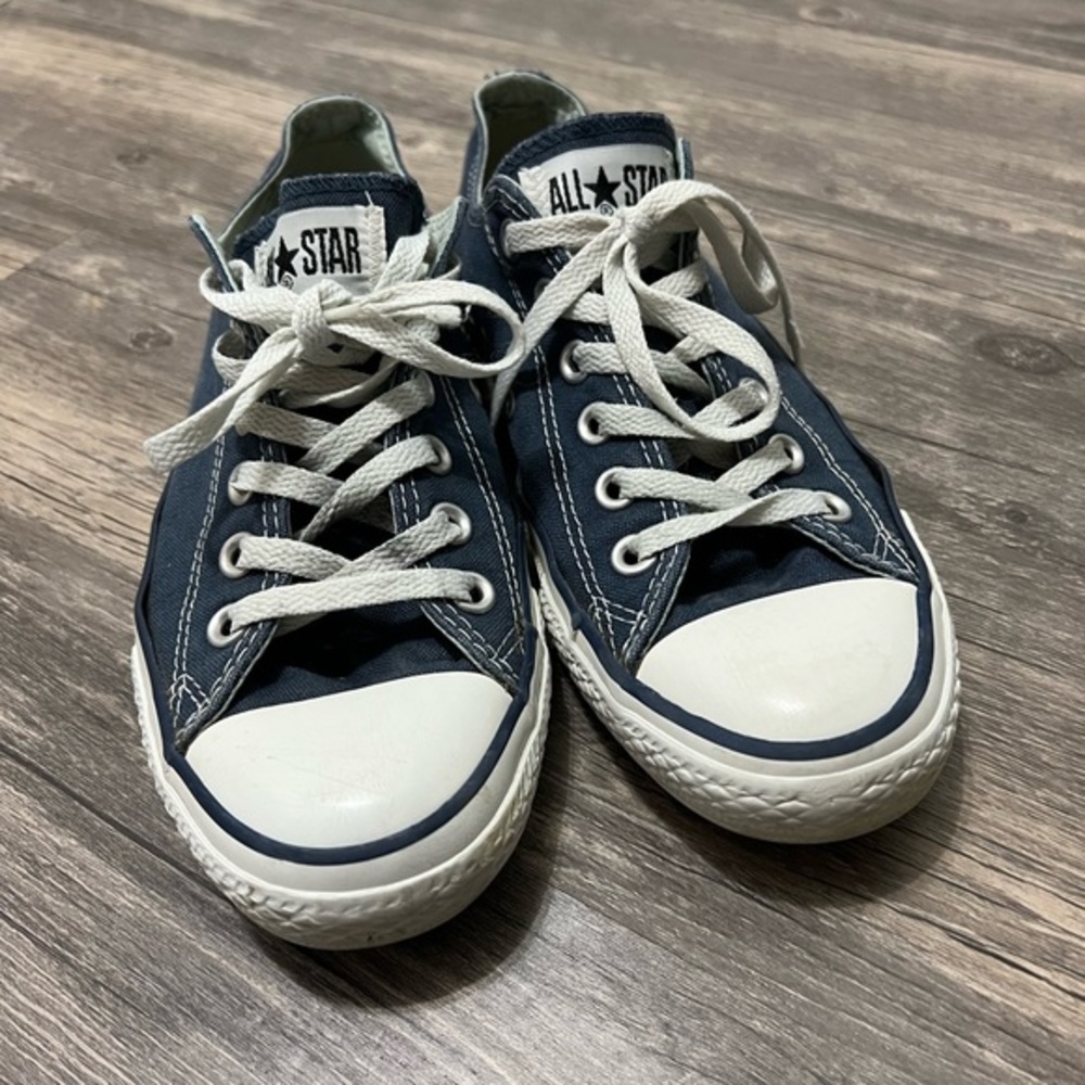 Blue Converse All Star Sneakers Men’s Size 7 or Ladies size 9